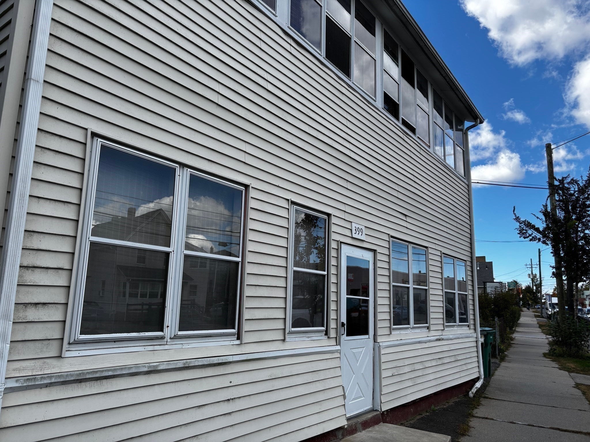 399-401 Main St