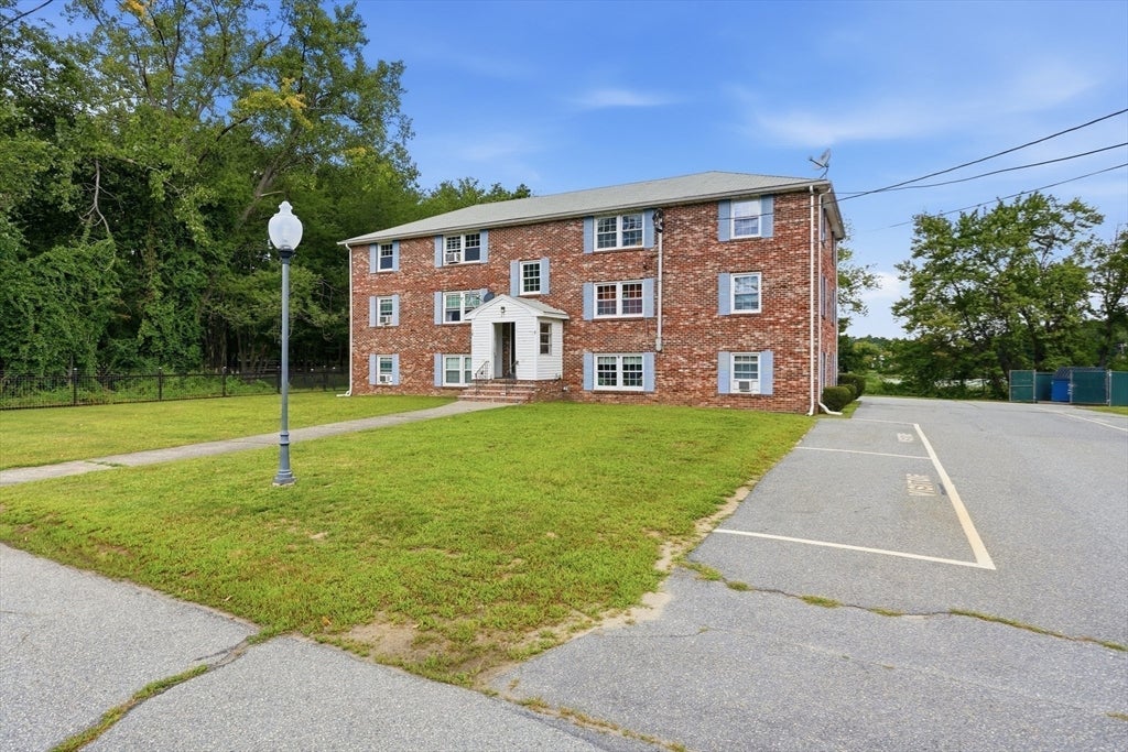 23 Frank St #6, Dracut, MA, 23 Frank St #6, Dracut, MA Photo #2