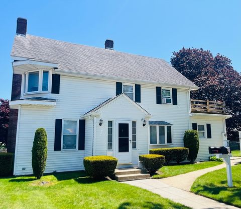 362 Wilbur Ave Swansea MA 02777