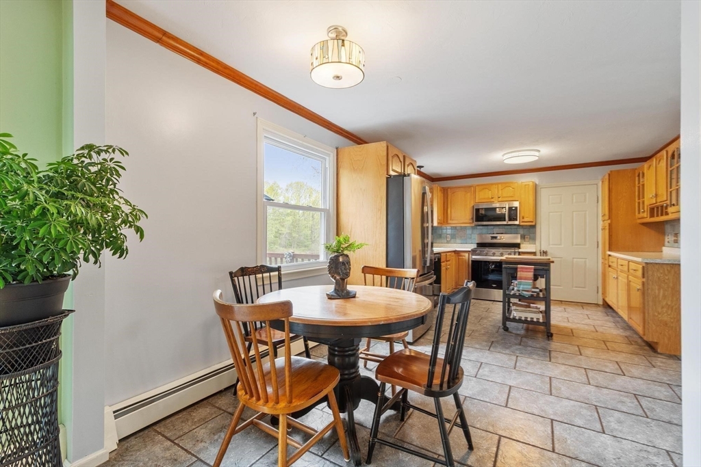 14 Oriole Circle, Shrewsbury, MA Photo #9