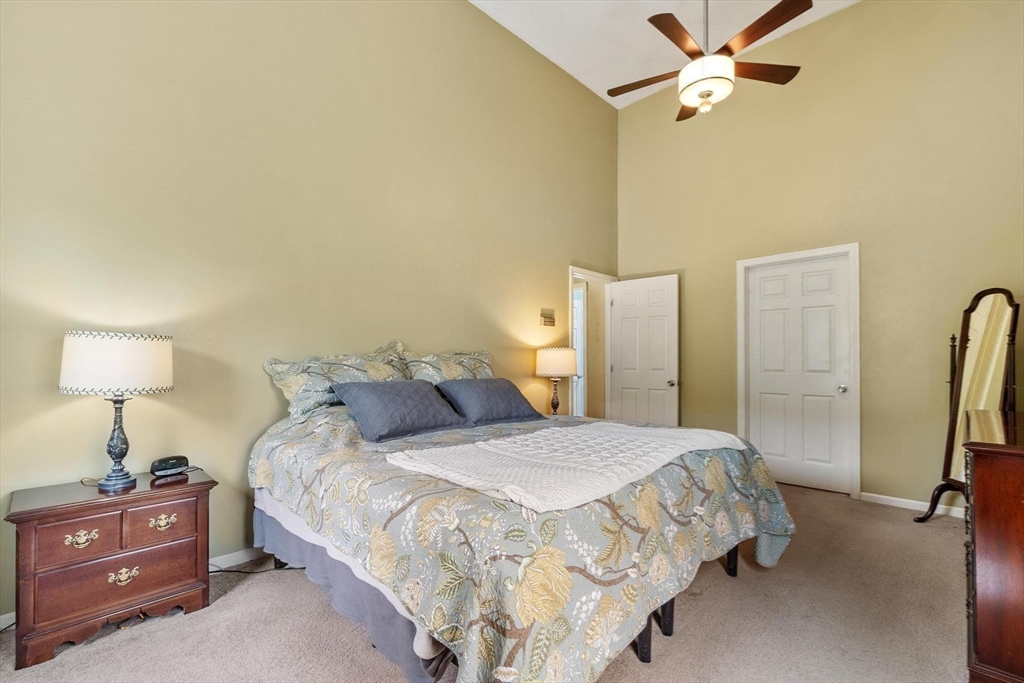 14 Oriole Circle, Shrewsbury, MA Photo #14