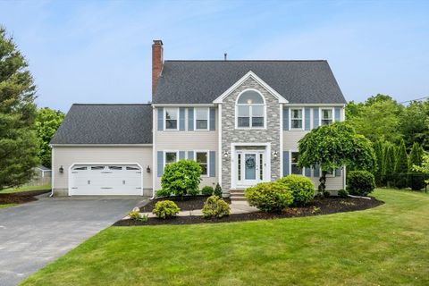 12 Waterbury Ln Easton MA 02356
