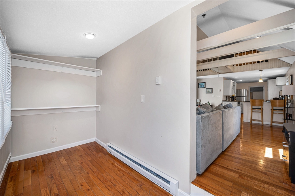 32 Arcadia St