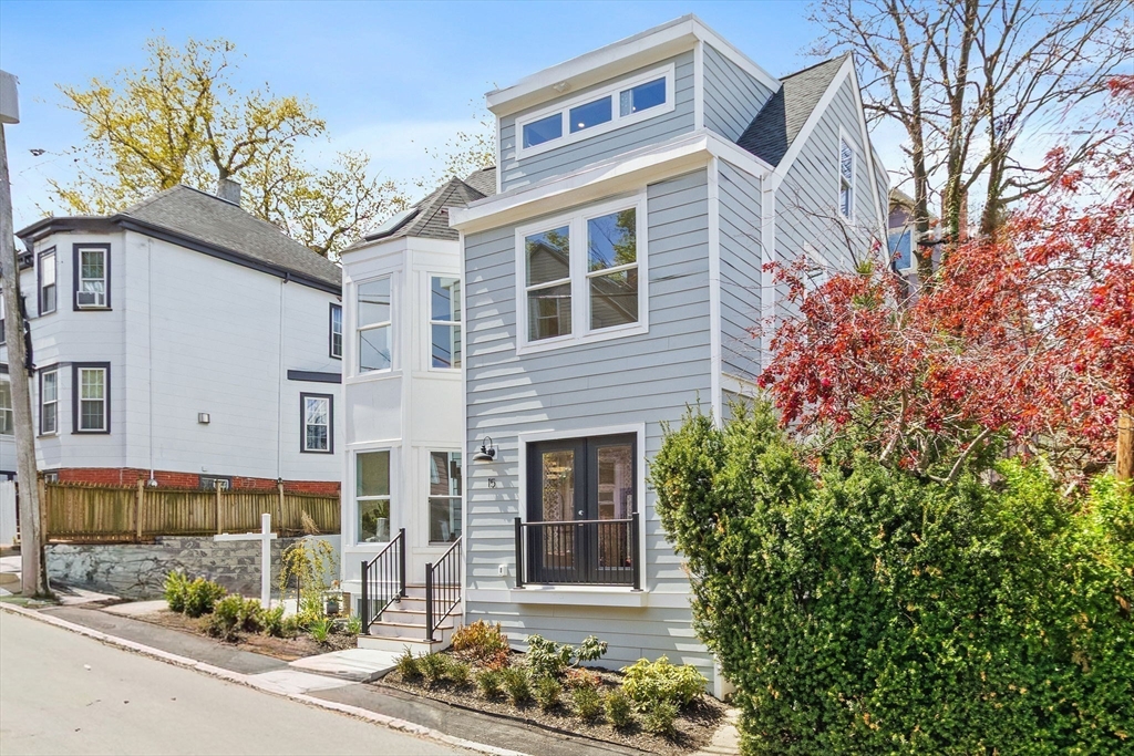 15 Spring Hill Ter, Somerville, MA, 15 Spring Hill Ter, Somerville, MA Photo #3
