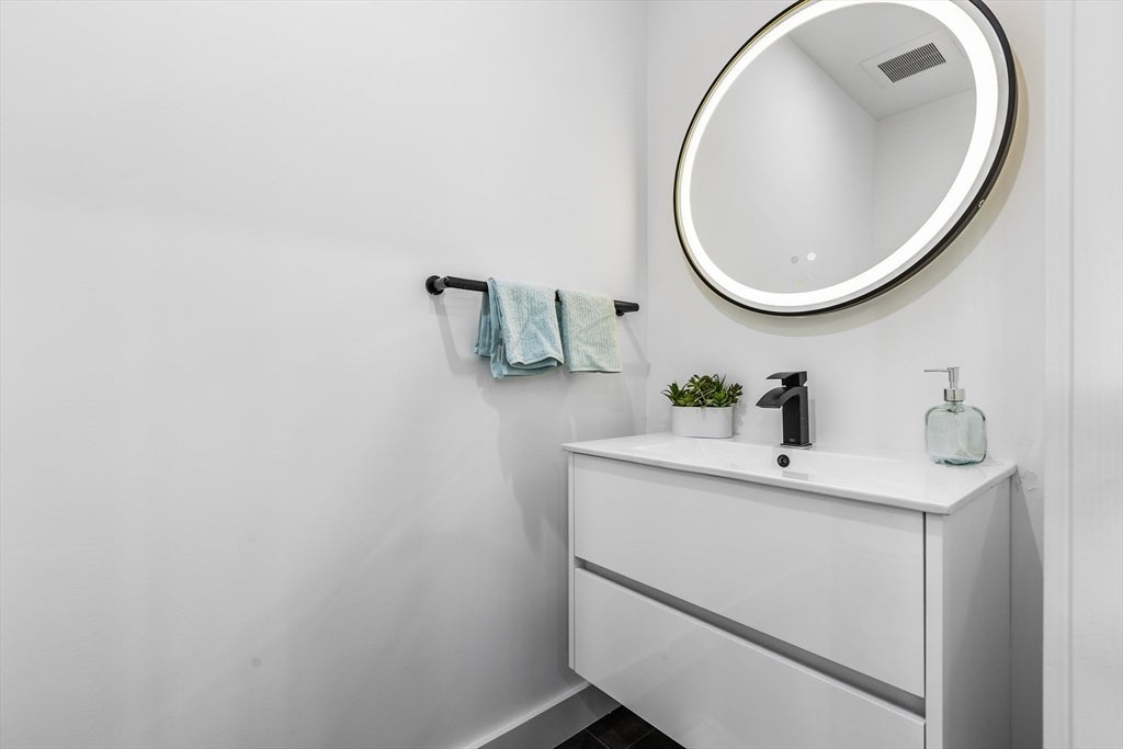 360 Athens St #A, Boston, MA, 360 Athens St #A, Boston, MA Photo #6