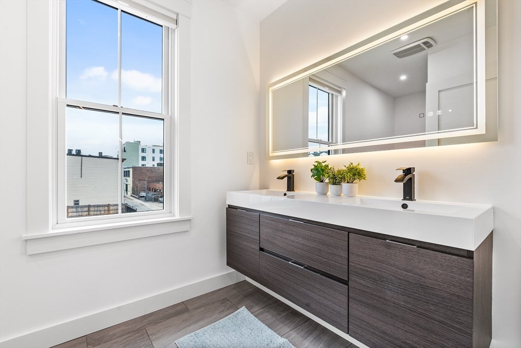 360 Athens St #A, Boston, MA, 360 Athens St #A, Boston, MA Photo #9