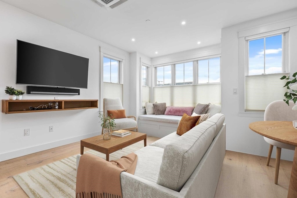 360 Athens St #A, Boston, MA, 360 Athens St #A, Boston, MA Photo #2