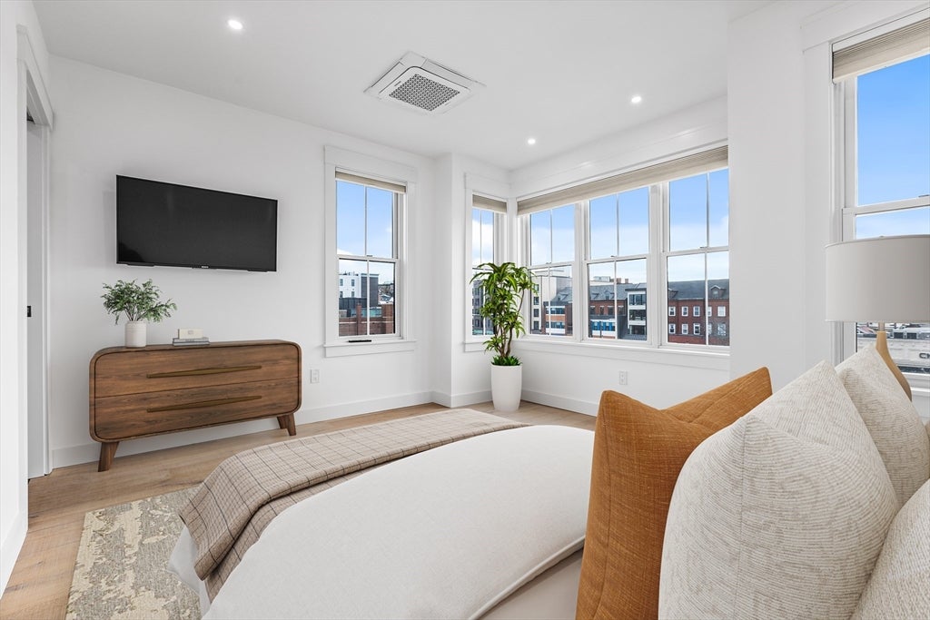 360 Athens St #A, Boston, MA, 360 Athens St #A, Boston, MA Photo #12