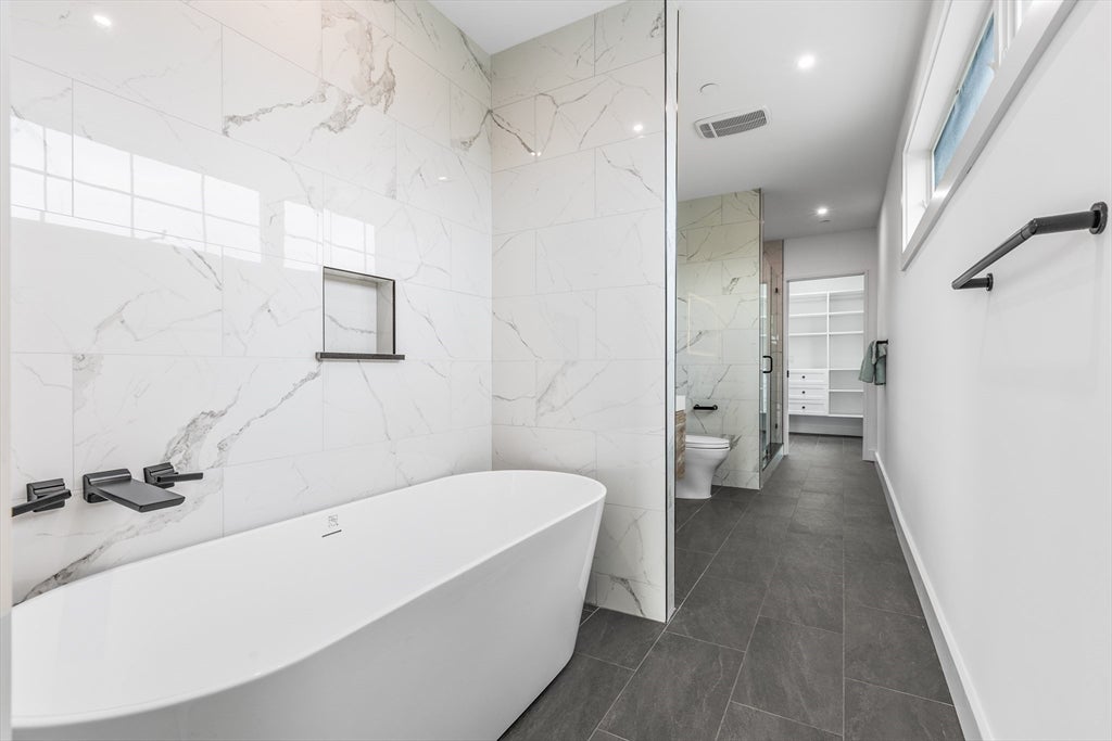 360 Athens St #A, Boston, MA, 360 Athens St #A, Boston, MA Photo #13