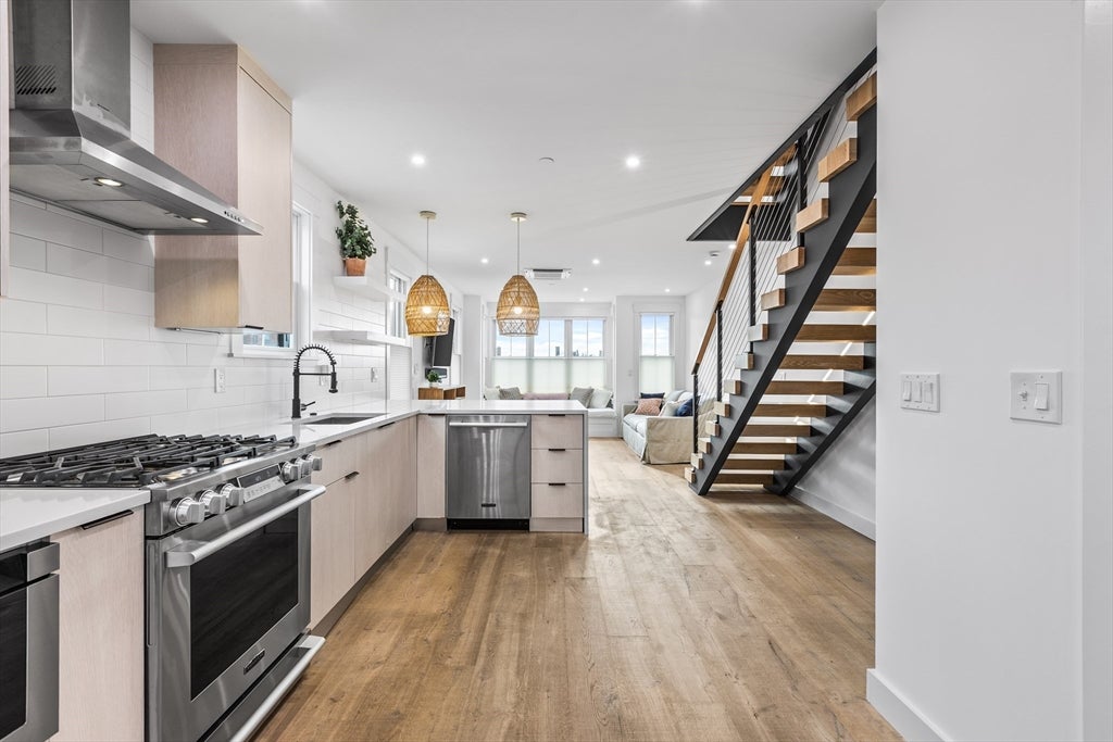 360 Athens St #A, Boston, MA, 360 Athens St #A, Boston, MA Photo #5