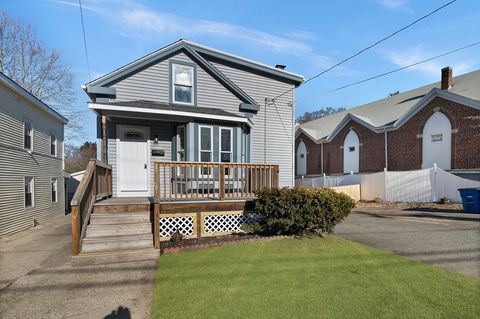 76 Main St Blackstone MA 01504