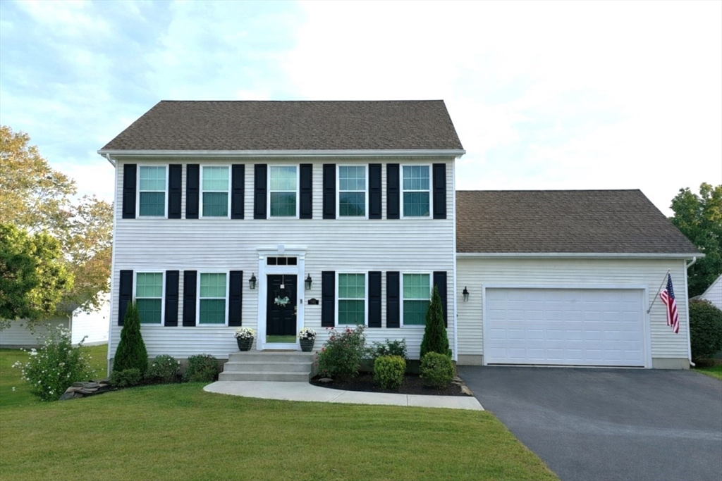 Photo: 181 Southwick St, Agawam, MA Photo: 181 Southwick St, Agawam, MA