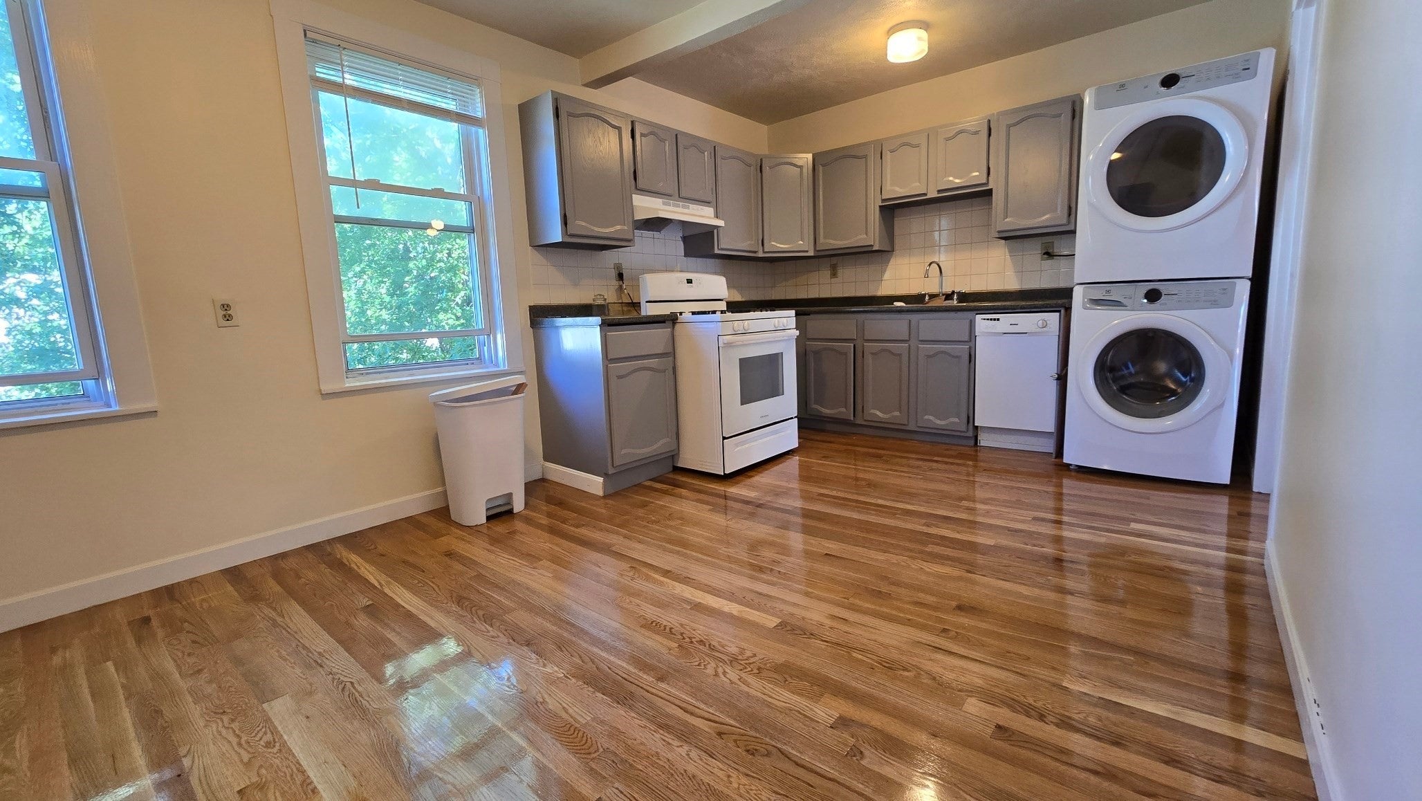 27 Newcastle Rd #1, Boston, MA Photo #1