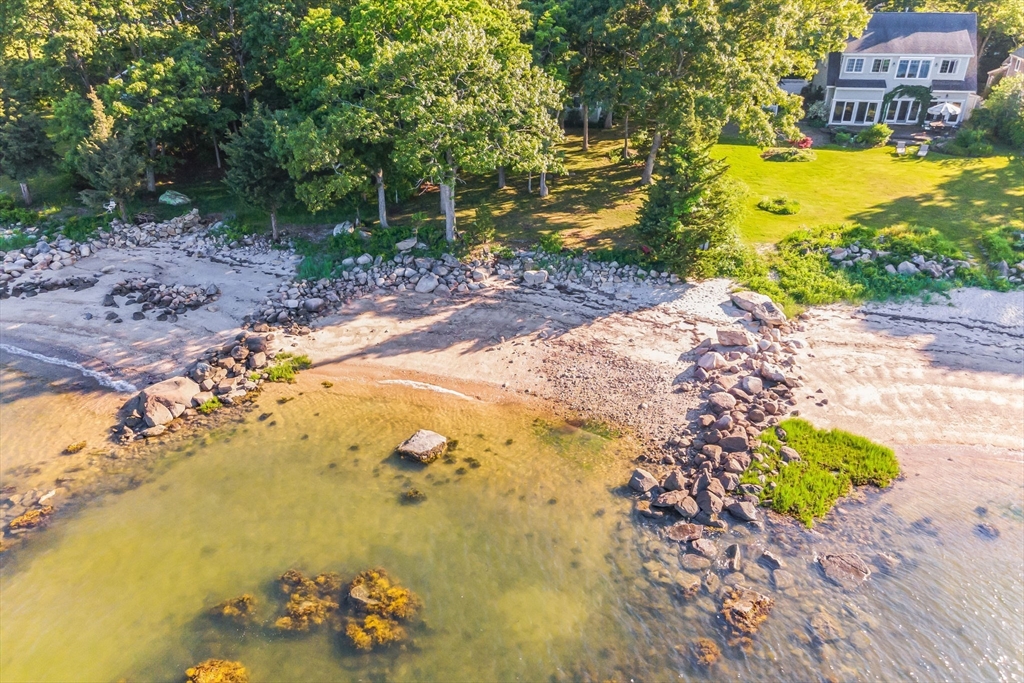 16 Spinnaker Ln