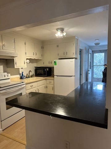 153 Round Hill Rd 153