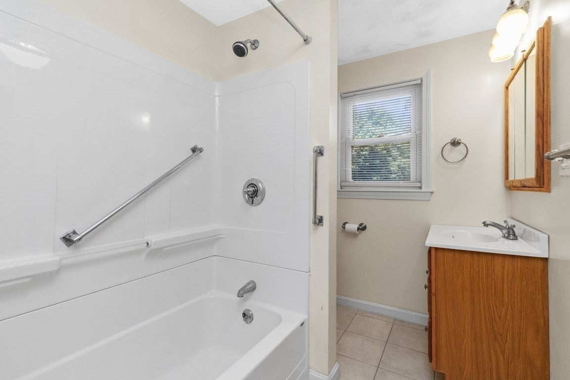 2 Clark Circle, Randolph, MA Photo #20
