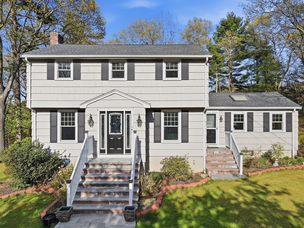 3 Fairway Dr