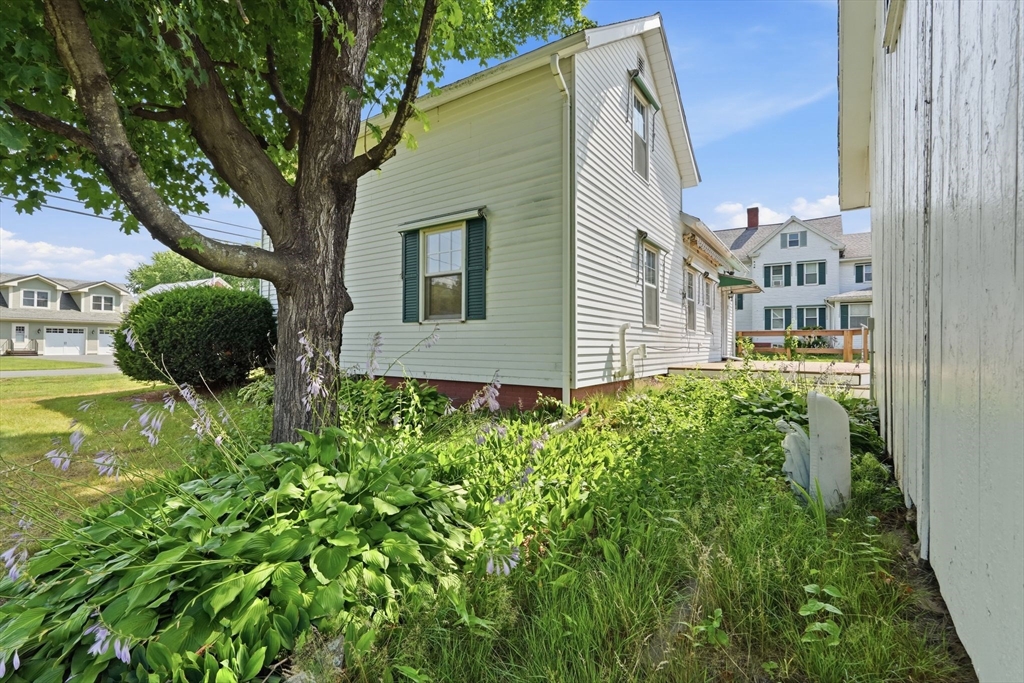 71 Chestnut St, Hatfield, MA Photo #27