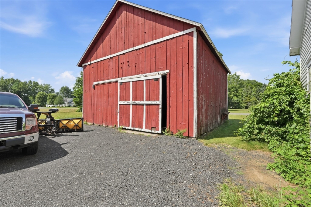 71 Chestnut St, Hatfield, MA Photo #30