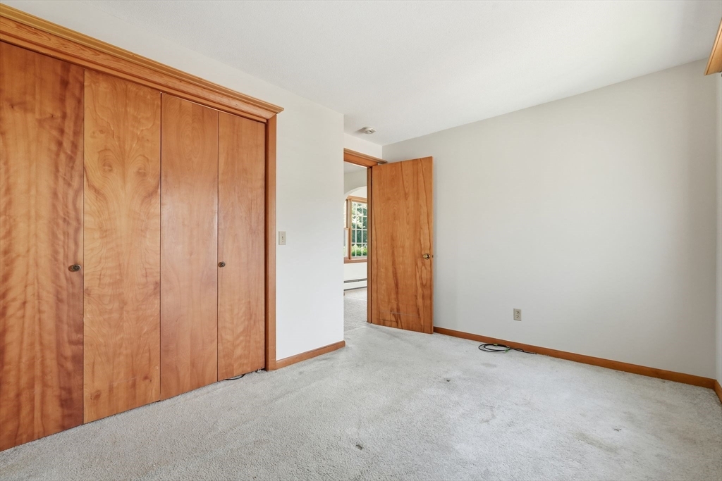 71 Chestnut St, Hatfield, MA Photo #18