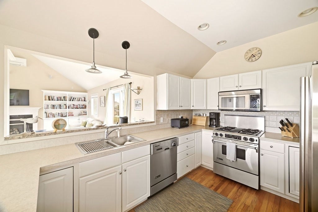 4 Sandpiper Ave, Truro, MA, 4 Sandpiper Ave, Truro, MA Photo #10