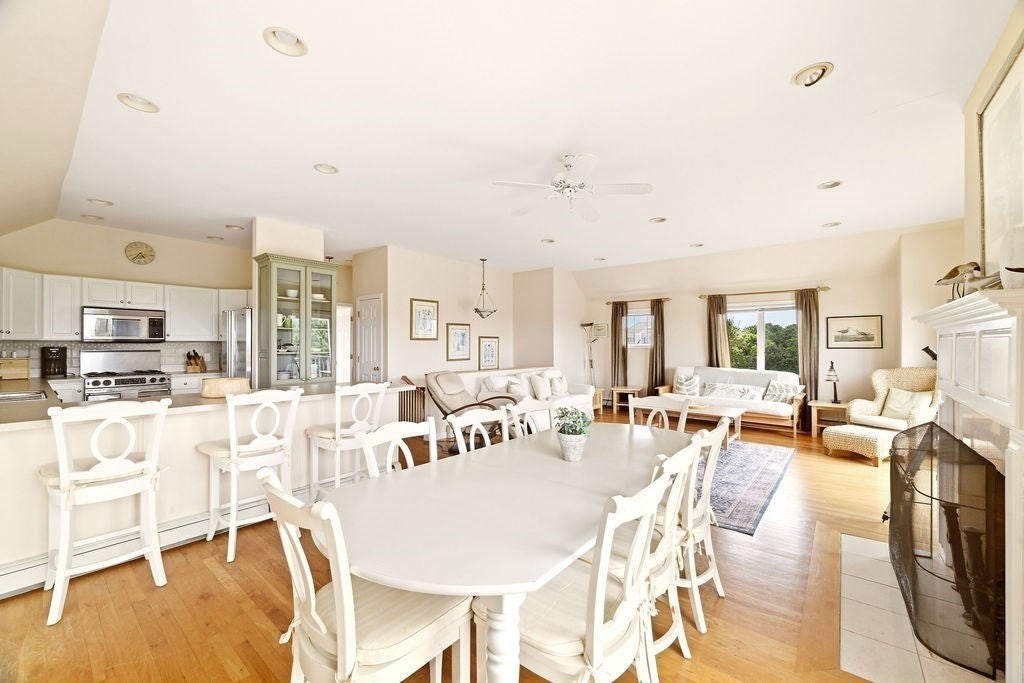4 Sandpiper Ave, Truro, MA, 4 Sandpiper Ave, Truro, MA Photo #8