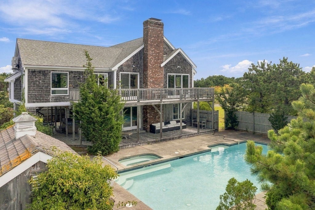Photo of 4 Sandpiper Ave, Truro, MA