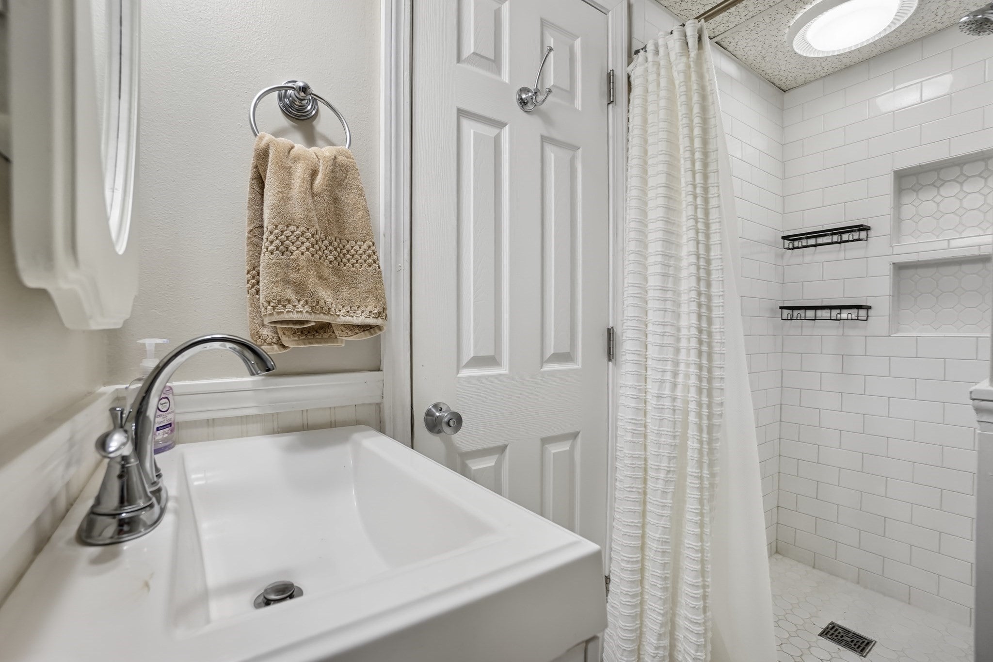 46 Kenmore Road, Waltham, MA, 46 Kenmore Road, Waltham, MA Photo #30