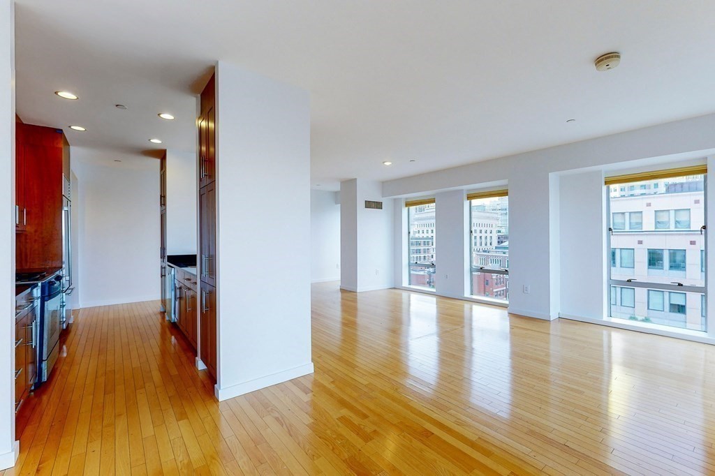 80 Broad St 1204