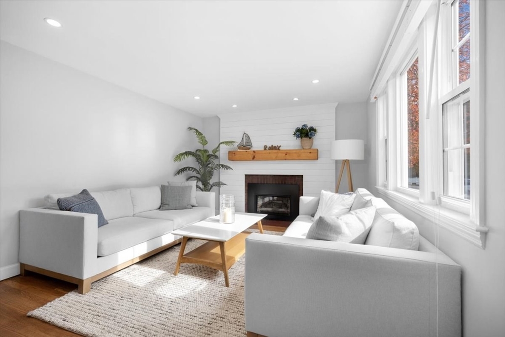 124 Charles Diersch St