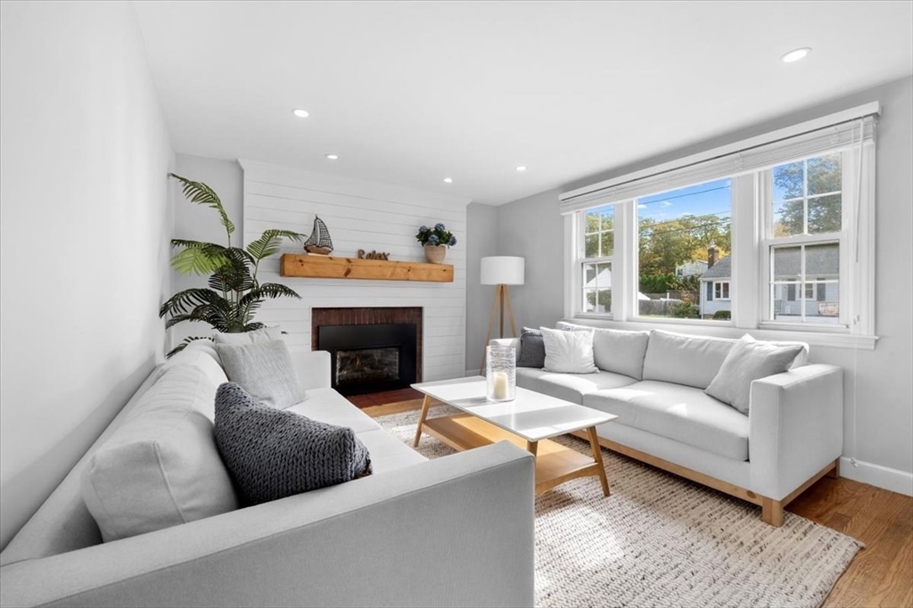 124 Charles Diersch St