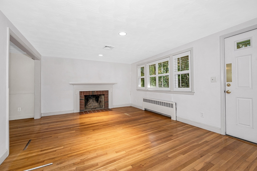 544 Pearl St