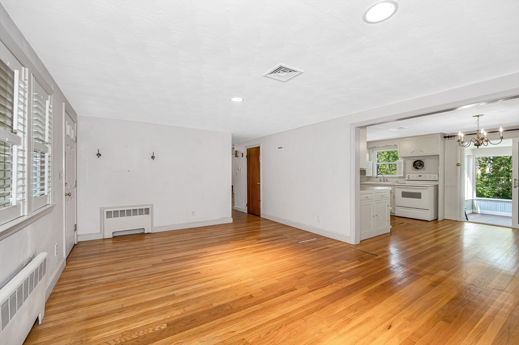 544 Pearl St