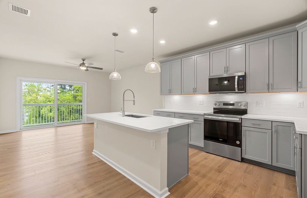 300 Martins Landing Way 9503