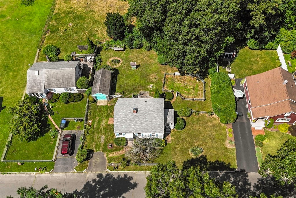 Photo of 154 Lamont St, Springfield, MA 01119 (MLS # 73555922)