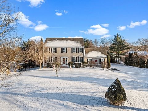 2081 Manomet Ave Dighton MA 02715