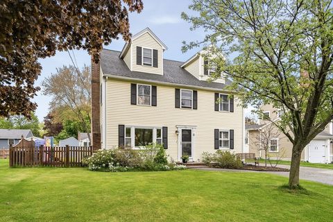 Photo of 6 Donald St, Lexington, MA 02420 (MLS # 73519820)