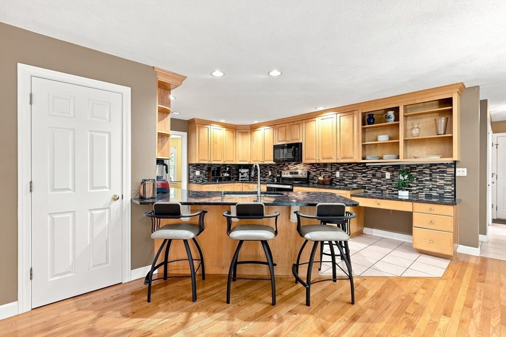 9 Sarah Doublet Road, Littleton, MA, 9 Sarah Doublet Road, Littleton, MA Photo #9
