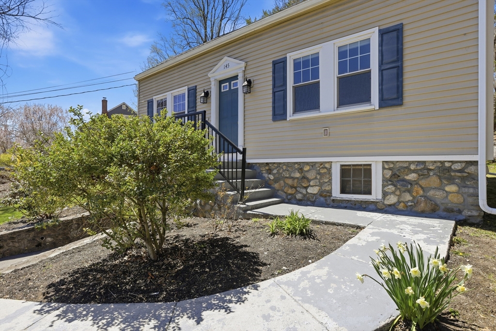 145 Boylston Cir