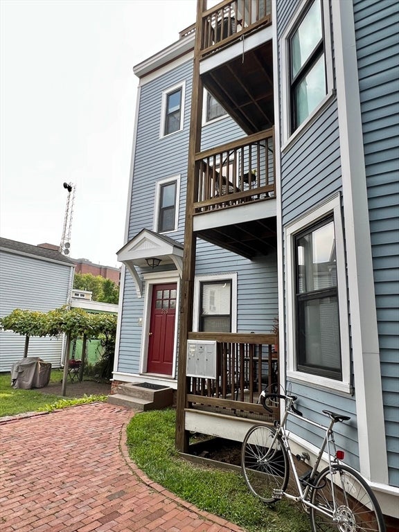 228 Hurley St #2, Cambridge, MA Photo #13