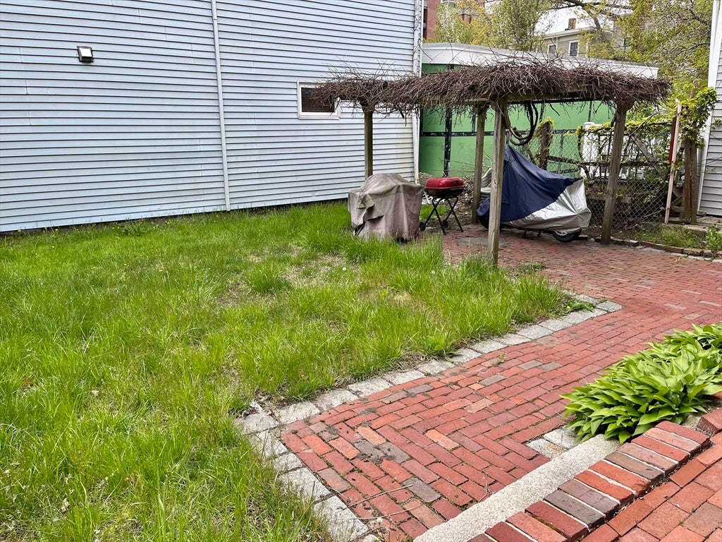 228 Hurley St #2, Cambridge, MA Photo #10