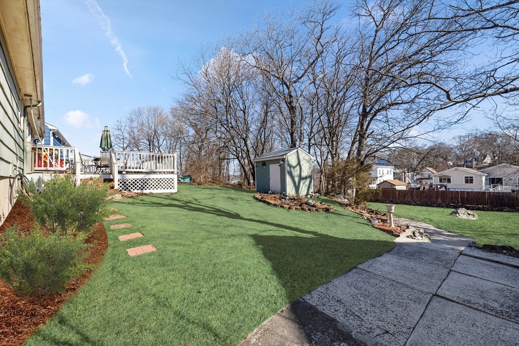 14 Bacon Dr