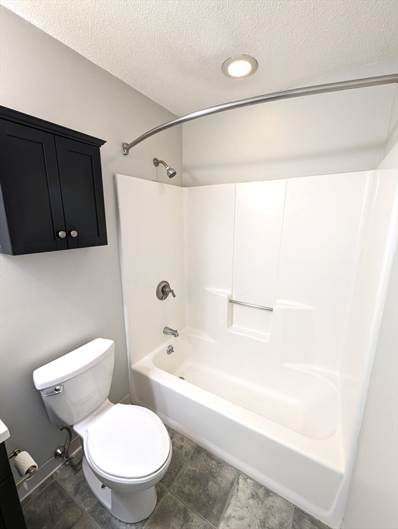 Franklin, Massachusetts 02038, United States, 2 Bedrooms Bedrooms, ,1 BathroomBathrooms,Residential,Active,254613