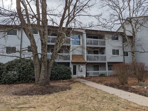 Photo of 2612 Franklin Crossing Rd #2612, Franklin, MA 02038 (MLS # 73461835)