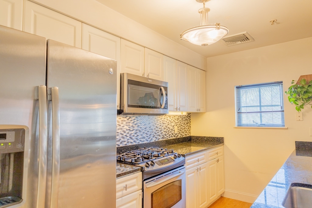 501 Commerce Dr 2204