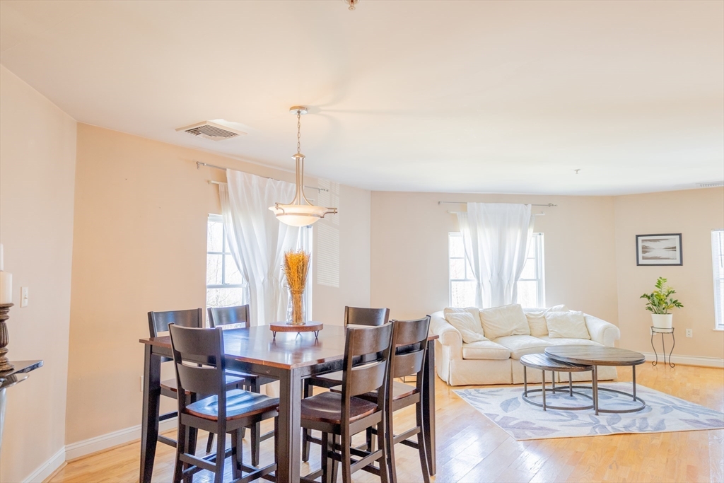 501 Commerce Dr 2204