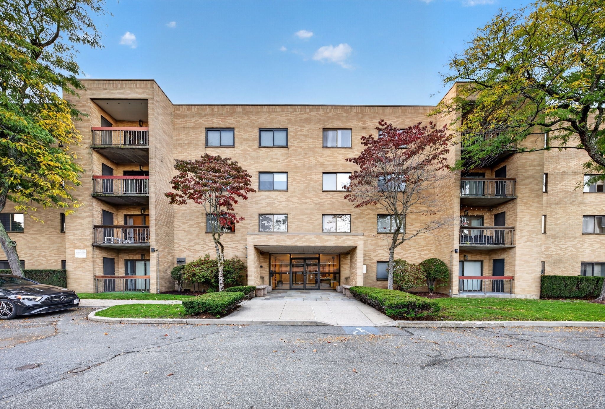 41 Centre St #105, Brookline, MA, 41 Centre St #105, Brookline, MA Photo #1