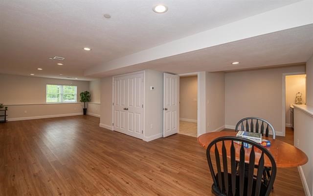 Hampstead, New Hampshire 03826, United States, 2 Bedrooms Bedrooms, ,3 BathroomsBathrooms,Residential,Active,148670