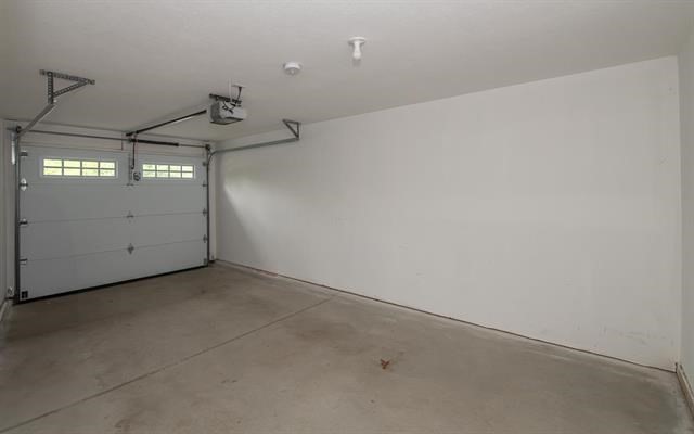 Hampstead, New Hampshire 03826, United States, 2 Bedrooms Bedrooms, ,3 BathroomsBathrooms,Residential,Active,148670