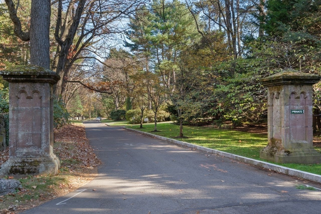 71 Sears Rd